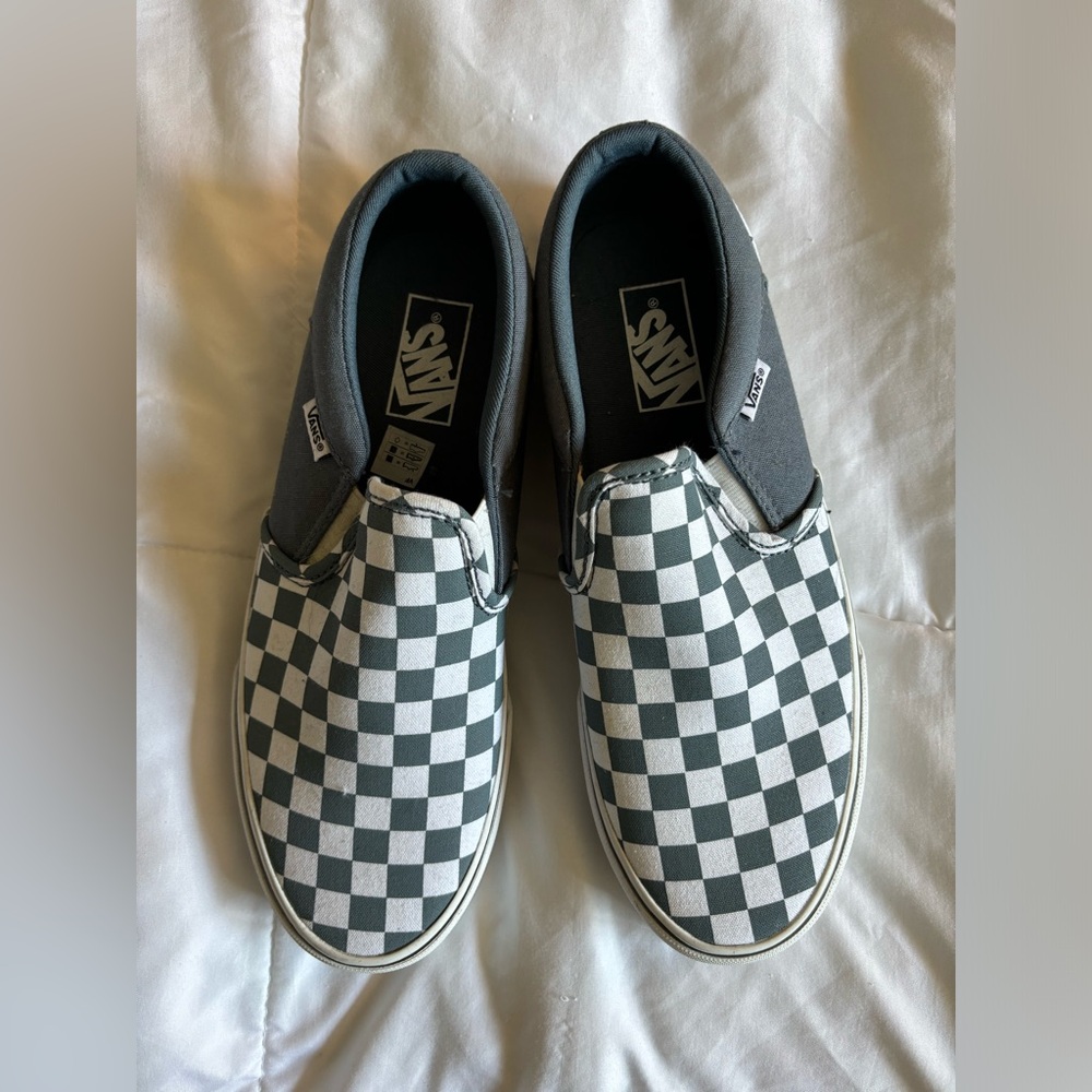 Never worn vans